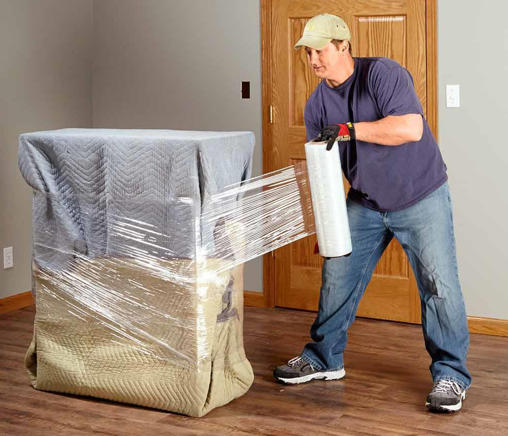 Пленка для защиты мебели при переезде